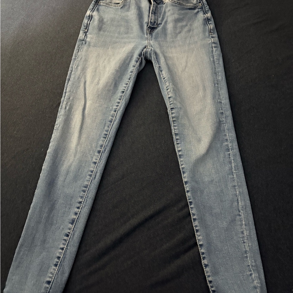 Arizona Jean Company Women's Light Gray Skinny Jeans